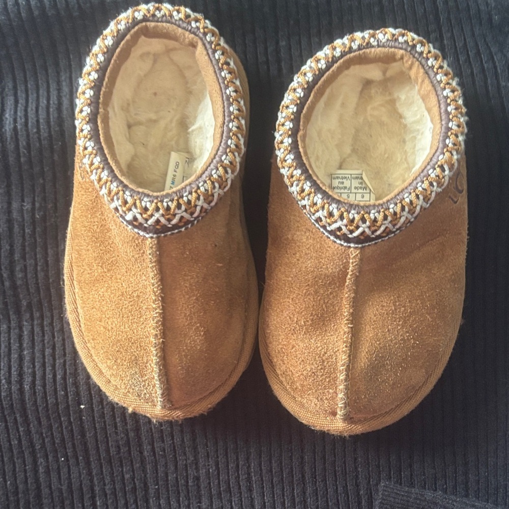 UGG Tan Kids Slippers
